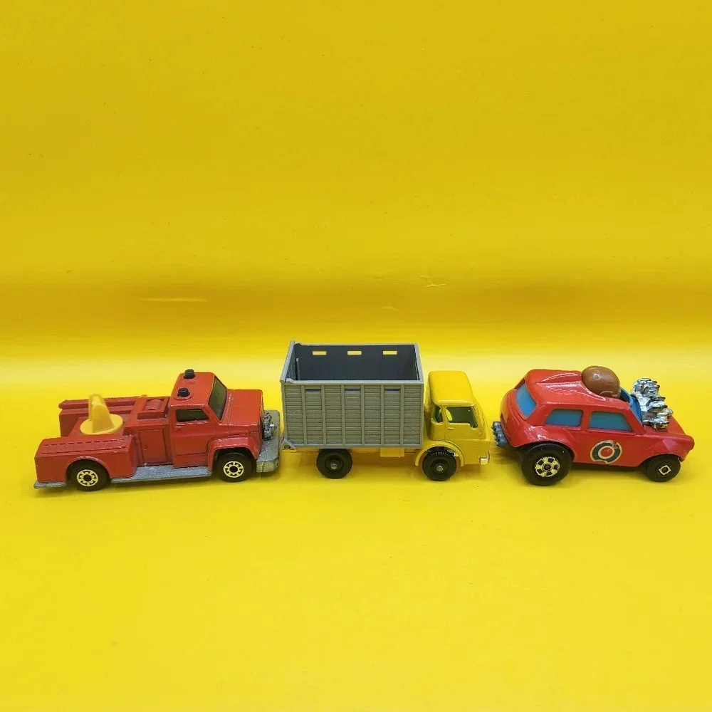 3 Vintage Lesney Car Lot 77 Snorkel Fire Engine 66 Cattle Truck 75 Mini Ha Ha